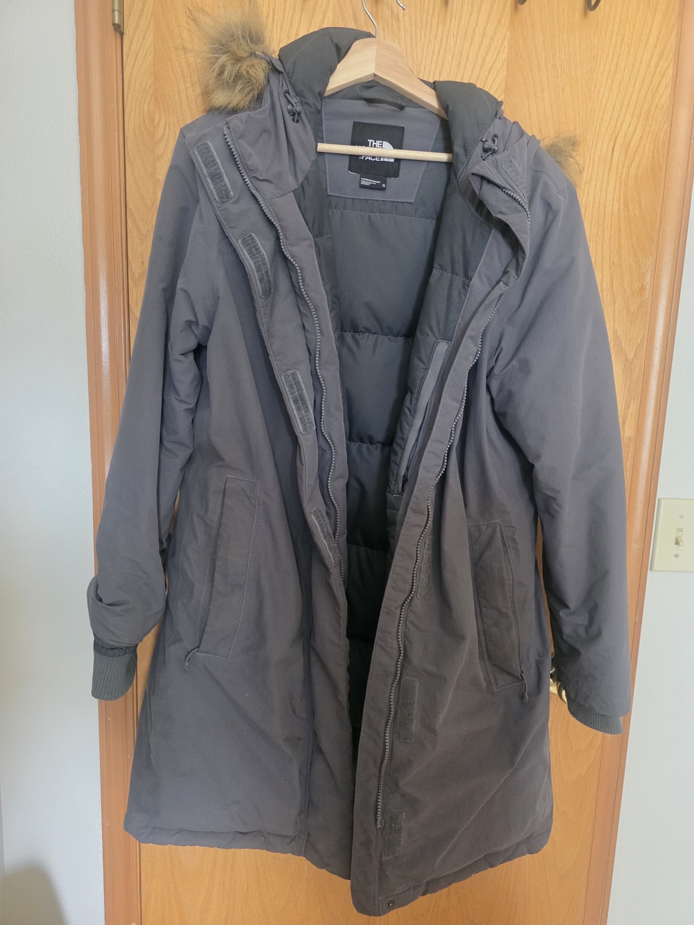 The North Face Women's Gray Insulated Parka with Faux Fur Hood XL